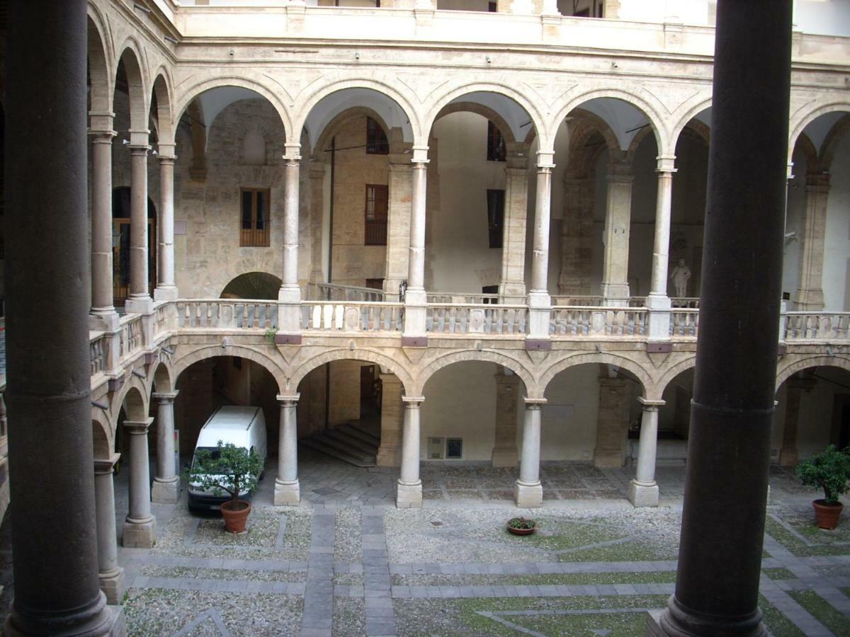 Casa Clo Alla Cattedrale Palermo Exterior photo